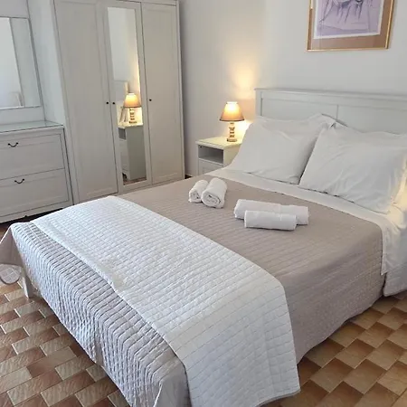 Apartman Panorama 1&2 *